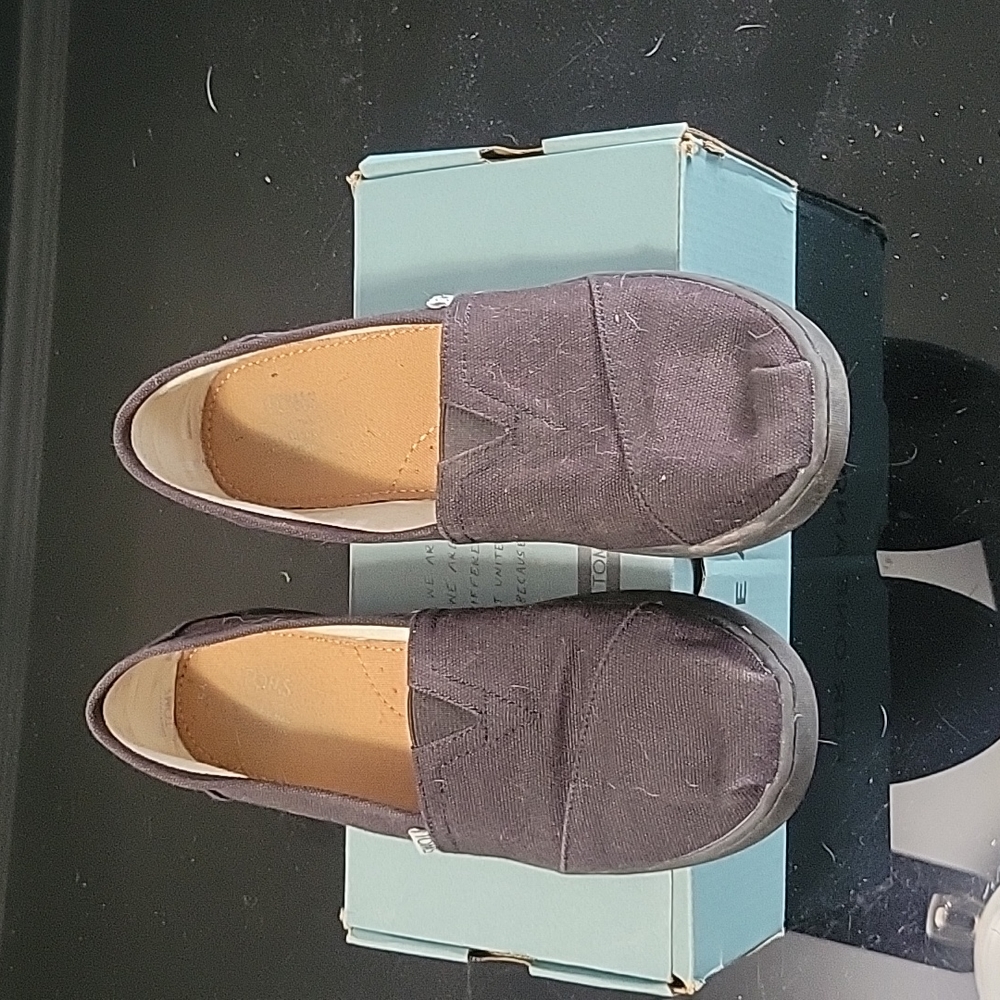 Womens slip on shoes